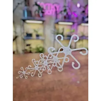 Háček s tyčkou na podpěru stonku