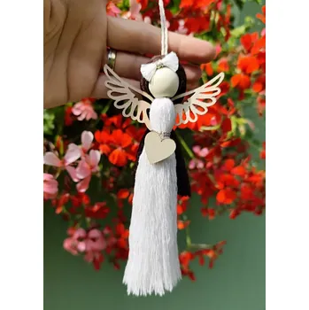 Andělka Víla Země (Macramé Andělka se srdcem a spletenými hnědými vlasy)