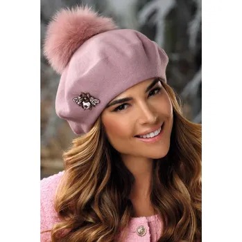 Čepice KRUMLOVANKA Světle starorůžová dámská čepice s bambulí a broučkem W-0731/540