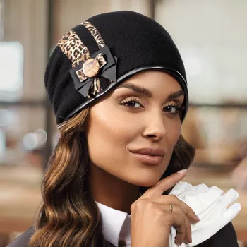 Čepice KRUMLOVANKA Dámská vlněná čepice W-0327/018 černá