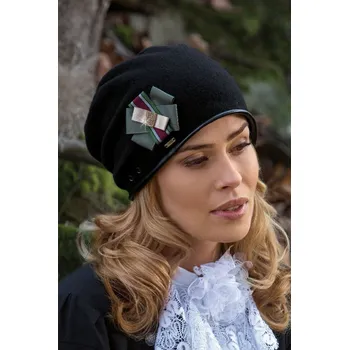 Čepice KRUMLOVANKA Dámská vlněná čepice W-0067/018 černá