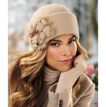 Čepice KRUMLOVANKA Dámská vlněná čepice s květem W-0583/284 béžová