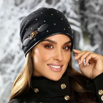 Čepice KRUMLOVANKA Dámská zimní čepice s flísovou podšívkou W-0572/018 černá