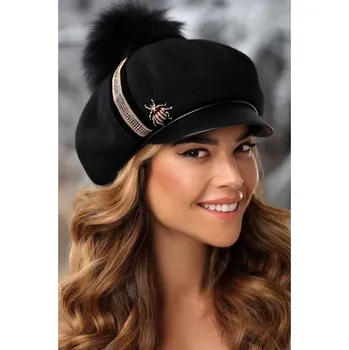 Čepice KRUMLOVANKA Zimní dámská čepice s bambulí a kšitem W-0650/018 černá