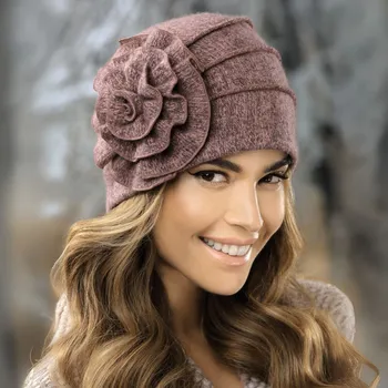 Čepice KRUMLOVANKA Dámská vlněná čepice s květem W-0615/780M starorůžový melange