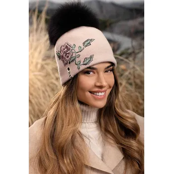 Čepice KRUMLOVANKA Zimní dámská čepice s bambulí a výšivkou W-0839/517
