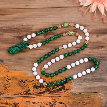 Náhrdelník Flor de Cristal Náhrdelník z pravých kamenů: Malachit, Jaspis, Kříšťál, Bílý porcelánový kámen, měď, 85 cm