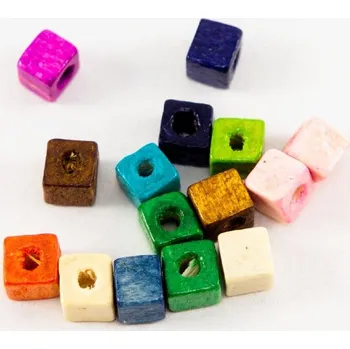 Barevné dřevěné korálky - rozměr 0,5 cm x 0,5 cm