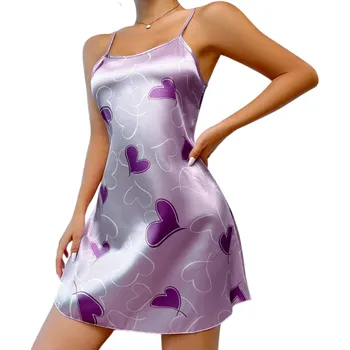 Dámská noční košile Sexy dámská noční košilka s potiskem srdíček Romantická noční košile z měkkého polyesteru a spandexu Lehký a pružný materiál Různé barvy fialová M