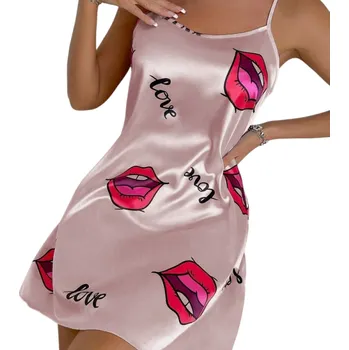 Dámské noční prádlo Sexy dámská růžová noční košilka s potiskem rtů a nápisem love Lehká a pružná noční košile z polyesteru a spandexu Romantické prádlo L