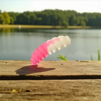 RYVALURES-WORM BUBBLE GUM-WHITE HADRÁK - 50KS (RYVALURES-VLÁČECÍ LARVY NA PSTRUHY 50KS)