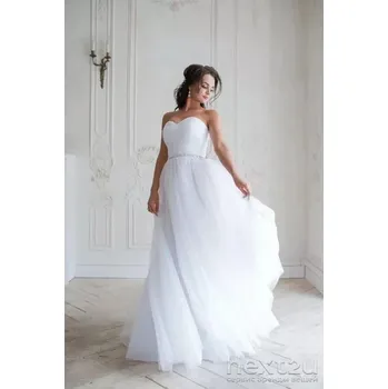 Dámské šaty Svatební šaty s korálkovým páskem a áčkovou tylovou sukní Barva: Barevná, Velikost: XS