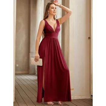 Dámské šaty Dlouhé černé šaty s výstřihem do V a rozparkem pro elegantní večery Barva: Bordová, Velikost: 3XL