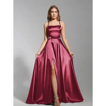 Dámské šaty Dlouhé saténové šaty s rozparkem a šněrováním na zádech Barva: Bordová, Velikost: XS