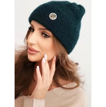 Čepice Vroubkovaná čepice z nadýchaného úpletu s ozdobnou aplikací vpředu model CZ12 tmavá tyrkysová