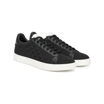 Dámská obuv Emporio Armani Sneakersy EM003843 AF20003 MC012 Černá 46