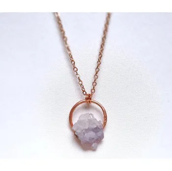 Náhrdelník Vzácný krystalický růženín s křišťálem - šperk/náhrdelník ŠPERKY S PŘÍRODNÍMI KRYSTALY