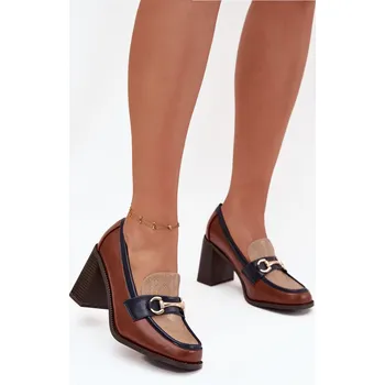 Dámské polobotky Dámské polobotky na podpatku s reliéfem a zlatým detailem Novella Barva: Béžová, Velikost: 40