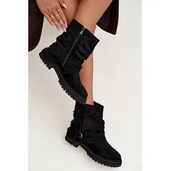 Dámské kozačky Zateplené dámské kotníkové boty s třásněmi a klarami na ploché podrážce Helianne Barva: Černá, Velikost: 38