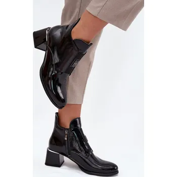 Dámské kozačky Kožené lakované kotníkové boty na klocku s ozdobným detailem zateplené Zazoo 60560 Barva: Černá, Velikost: 37