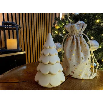 Vánoční svícen VOJA HOME Čtyřpatrový stromek z modifikované pryskyřice na svíčku (krémově-béžová edice)