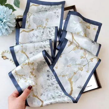 Šála Dvojitá hedvábná šála - Bambus a švestkové květy