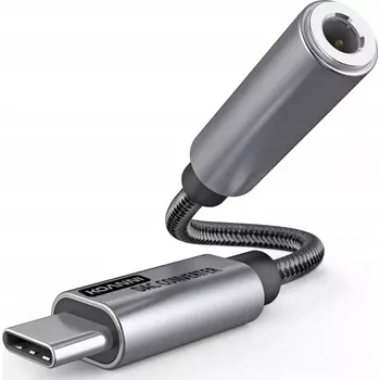 Adaptér k notebooku USB-C ADAPTER NA MINI JACK S PROTOKOLEM DAC (Adapter USB-C na mini Jack je malý příslušenství umožňující připojení tradičních sluchátek s 3,5mm jackem k zařízením vybaveným portem USB-C. Díky implementovanému protokolu DAC zůstává kvalita zvuku po konverz