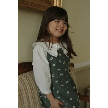 Dámské šaty Dětské bavlněné šaty Konges Sløjd AVERY FRILL OVERALL DRESS GOTS KS104200.9BYA zelená 79X, vel. 104