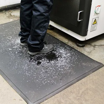 Rohožka Černá olejivzdorná protiúnavová rohož - délka 150 cm, šířka 90 cm, výška 1 cm