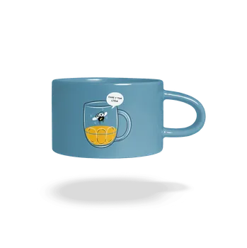 Bastard Zase v tom lítám hrnek makronka Blue Macaron