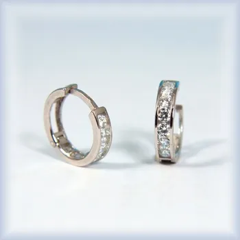 Šperk smaragdově zelená