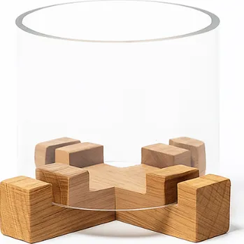 Svícen Skleněný svícen z lahve vína v dřevěném podstavci, průměr 10 cm