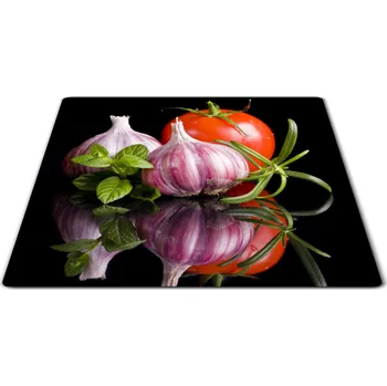 Kuchyňské prkénko Glasdekor Skleněné prkénko česnek, bylinky a rajče Prkénko: 30x20cm