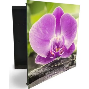 Skříňka na klíč Glasdekor skříňka na klíče - velký fialový květ orchideje na kameni Otevírání: Pravé, Barva skříňky: Bílá
