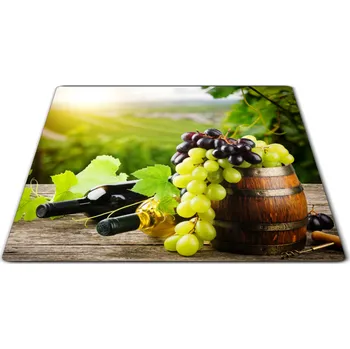 Kuchyňské prkénko Glasdekor Skleněné prkénko láhve a hrozny vína u sudu Prkénko: 30x20cm