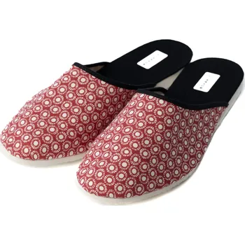 Dámské pantofle Dámské pantofle model 006 puntík Velikost: 44