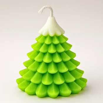 Svíčka Vonná svíčka stromečku s vůní skořice | 65 g | Svíčkománie3D