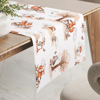 ubrus Dětský bavlněný běhoun na stůl Sandra SA-696 Lišky na kolách - hnědé na bílém 20x120 cm