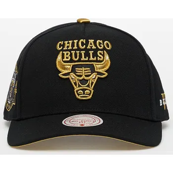 Kšiltovka Kšiltovka Mitchell & Ness NBA Core Vi Pro Snapback Bulls Black/ Gold Universal