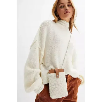 Malá kabelka přes rameno Bonprix imitace ovčí vlny