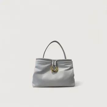 COCCINELLE LISBET SMALL KOŽENÁ KABELKA SNOW AW25