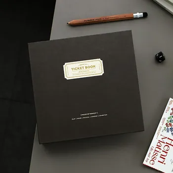 Iconic ticket album Moment, hnědá