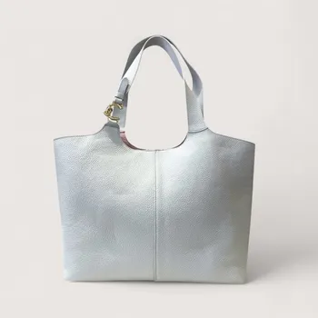 COCCINELLE C-EASY LARGE KOŽENÁ KABELKA SNOW AW25