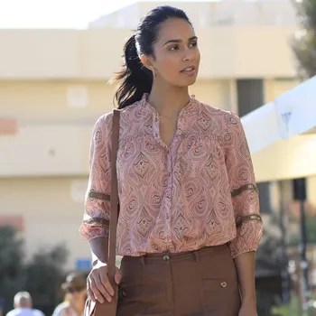 Dámská halenka Halenka na knoflíčky s potiskem hnědošedá/broskvová 38