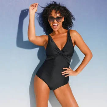 Dámské plavky Jednodílné plavky Solaro s trojúhelníkovým střihem košíčků černá 52