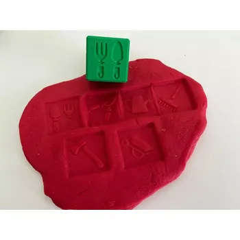 Hlavolam Obtiskovací kostka ZAHRADNÍ NÁŘADÍ