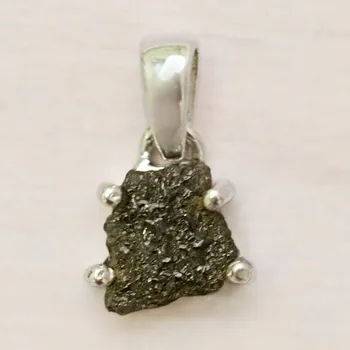 Přívěsek Diamant přírodní surový přívěsek stříbro Ag 925 LOT75 0,8 cm, 0,8 g