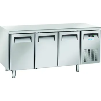 Třídveřový chladicí stůl s postranními skříňkami, GN 1/1