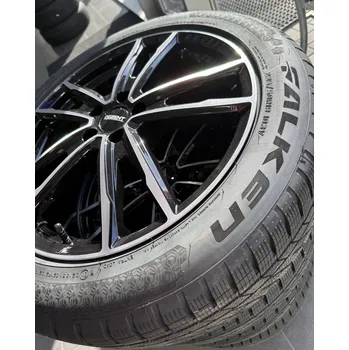 Zimní osobní pneu Sada zimních pneu Falken 235/50R19 103V XL a disků DEZENT KF DARK