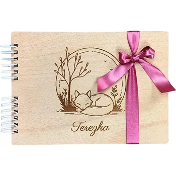 Fotoalbum Dětské dřevěné fotoalbum - Liška Vyber typ vazby: Dva doplňovací kroužky (sříbrné), Barva vnitřních papírů: Latte